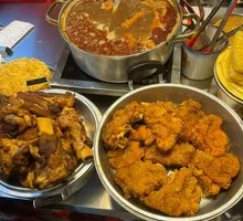 Braised Pig's Feet with Crispy Skin