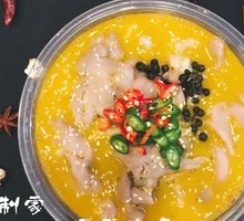 酸汤肥牛乌冬面