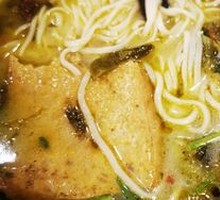 Spicy Sour Beef Noodles