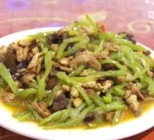 Bell Pepper and Shredded Pork