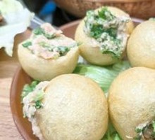 Pork and Cilantro Stuffed Wheat Gluten Noodles