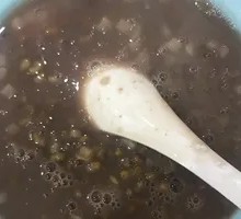 Water Chestnut and Mung Bean Soup