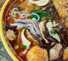 Fried Tofu with Snail Noodles