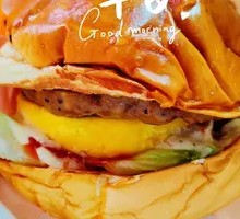 Hawaiian Pineapple Beef Burger