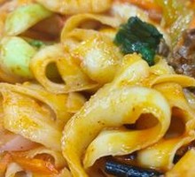 Beef Stir-Fried Knife-Cut Noodles