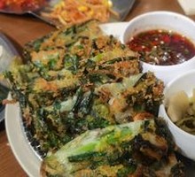 Nostalgic Seafood Scallion Pancake
