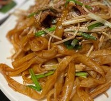 Dry-Fried Beef Rice Noodles