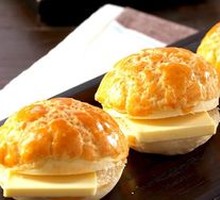 Ice Fire Pineapple Bun