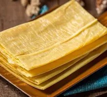 Oil-soaked tofu skin