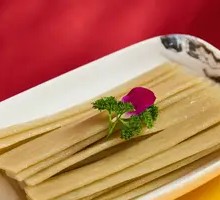 Sichuan Wide Rice Noodles