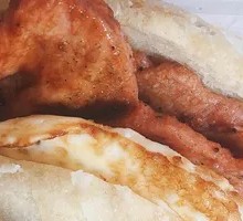 夹烧饼夹里脊鸡蛋