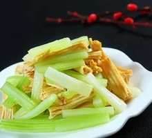 Celery with Yellow Skin Tofu Shreds
