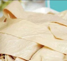 Oil-soaked tofu skin