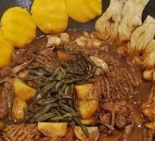 Free-range Rooster Pot