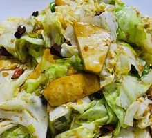 Stir-Fried Cabbage with Sauce