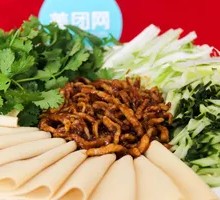 Beijing-style Shredded Pork in Soy Sauce