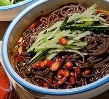 Cold-mixed fern root noodles