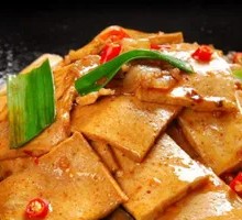 Spicy Pot-Braised Tofu with Leaves