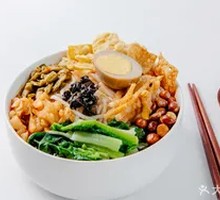 Spicy Egg and Snail Noodles