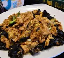 Sour Stir-Fried Egg with Wood Ear Mushrooms