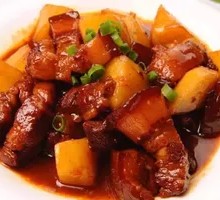 Braised Pork with Potatoes