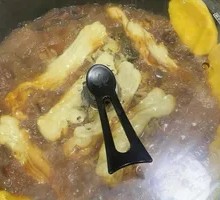 Stewed Goose in Iron Pot