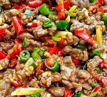 Stir-Fried Beef with Chili Peppers