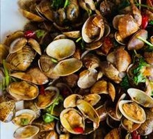 Spicy Stir-Fried Clams