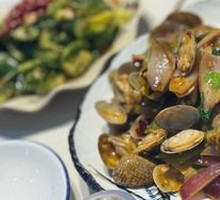 Spicy Stir-Fried Clams