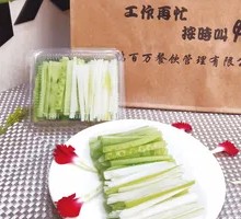 Cucumber with Green Onion Strips