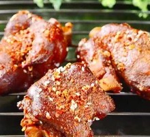 Charcoal-Grilled Pig Trotters