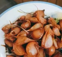 Sweet Pickled Garlic