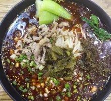 老坛酸菜肉丝小面