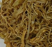 Stir-Fried Noodles with Shredded Meat