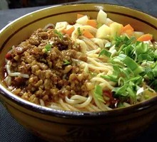 酸豆角肉沫面