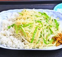 Green Pepper and Potato Noodles Rice Bowl