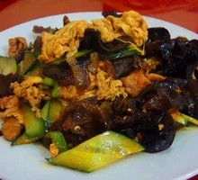 Wood Ear Mushroom and Pork Rice Bowl