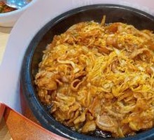 Braised Pork Belly with Sour Cabbage