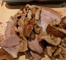 Donkey Meat and Intestine Platter