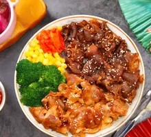 炙烤腿肉肥牛拼盘饭