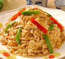Bell Pepper and Tofu Skin Stir-Fry