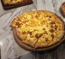 Spicy Crawfish Pizza