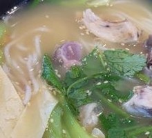 招牌原汤土鸡米线