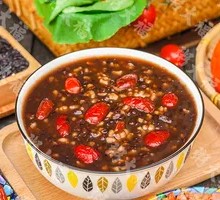 黑米红枣粥