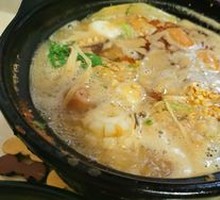 Spicy Hot Pot in Clay Pot