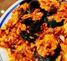 Sour Stir-Fried Egg with Wood Ear Mushrooms