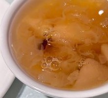 Pear Soup with Small吊