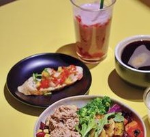 鱼籽吞拿鱼烤蔬能量碗