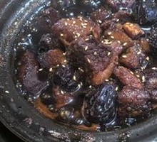 Braised Pork Belly in Clay Pot