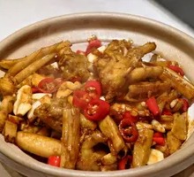 Must-Eat Earth Chicken Feet